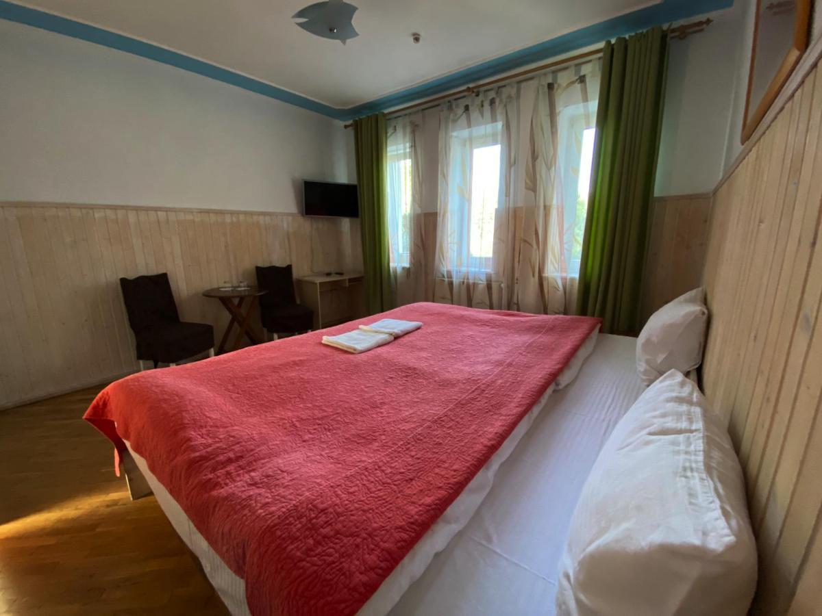 Olena Resort Briuhovîci Exterior foto