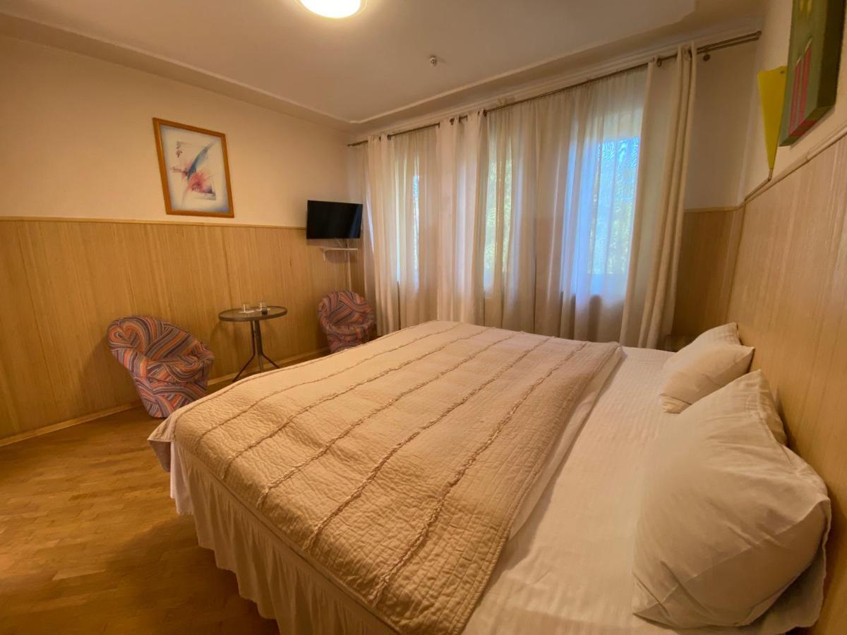 Olena Resort Briuhovîci Exterior foto