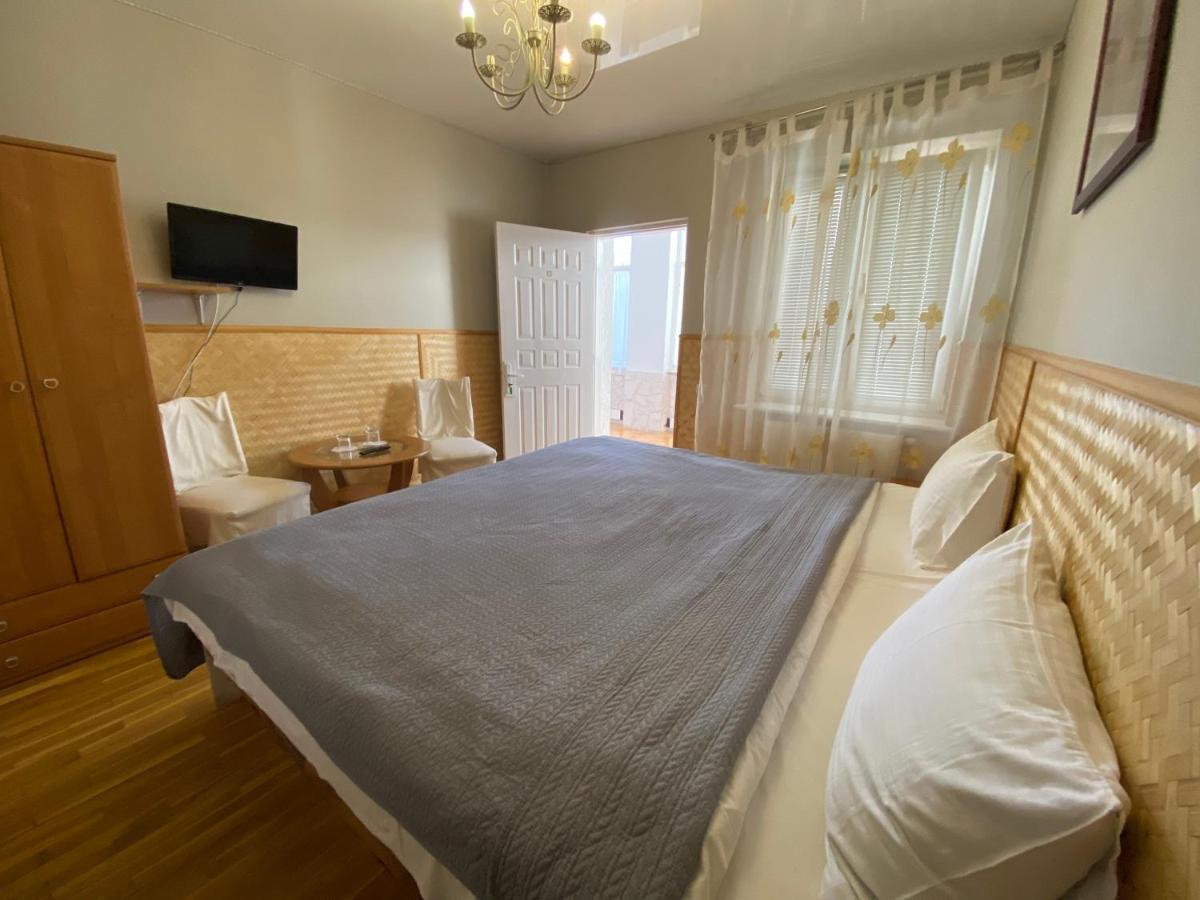 Olena Resort Briuhovîci Exterior foto
