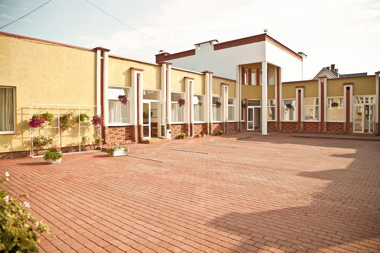 Olena Resort Briuhovîci Exterior foto